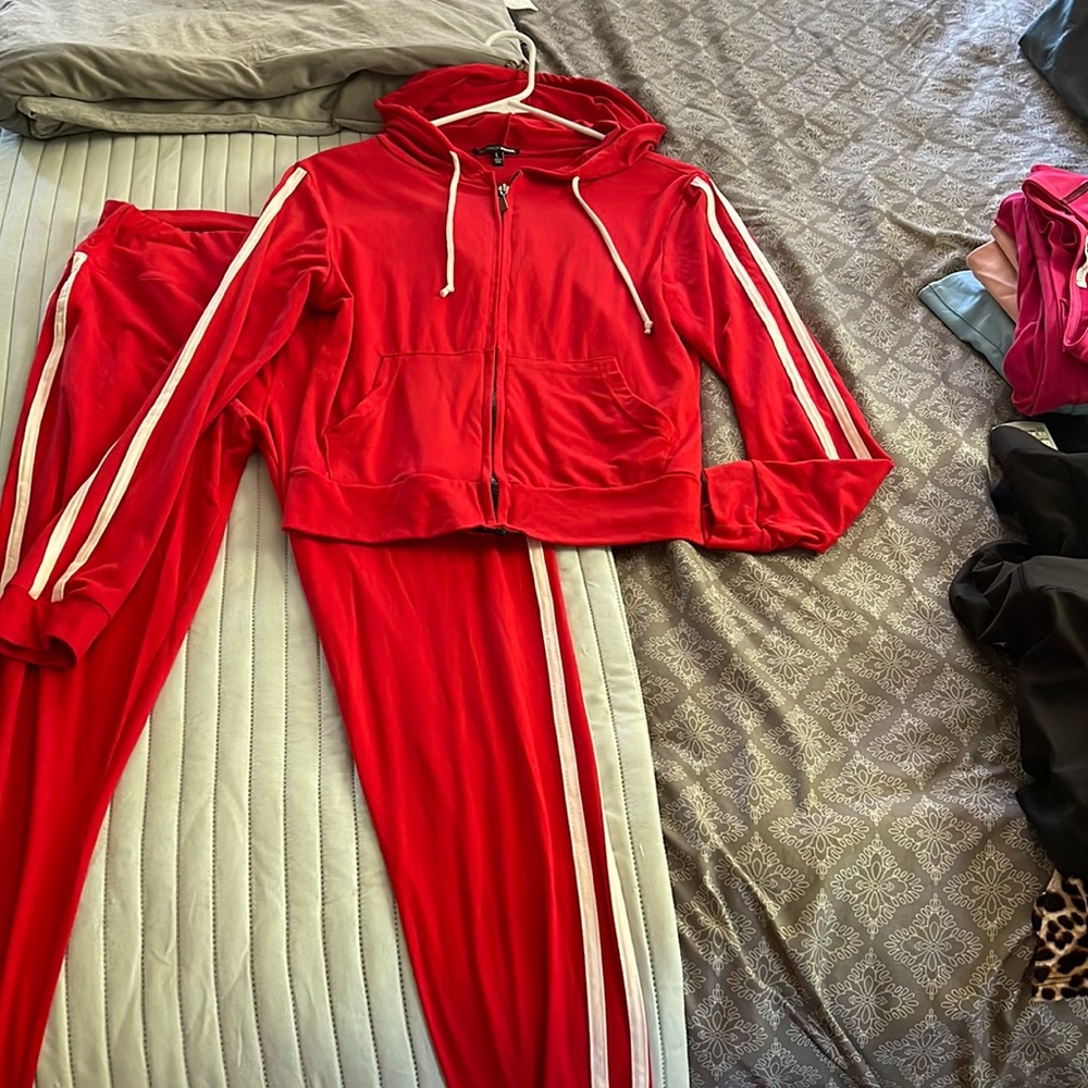 Worn once. Bright color.